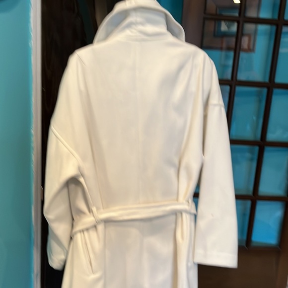 Coat - Picture 4 of 8